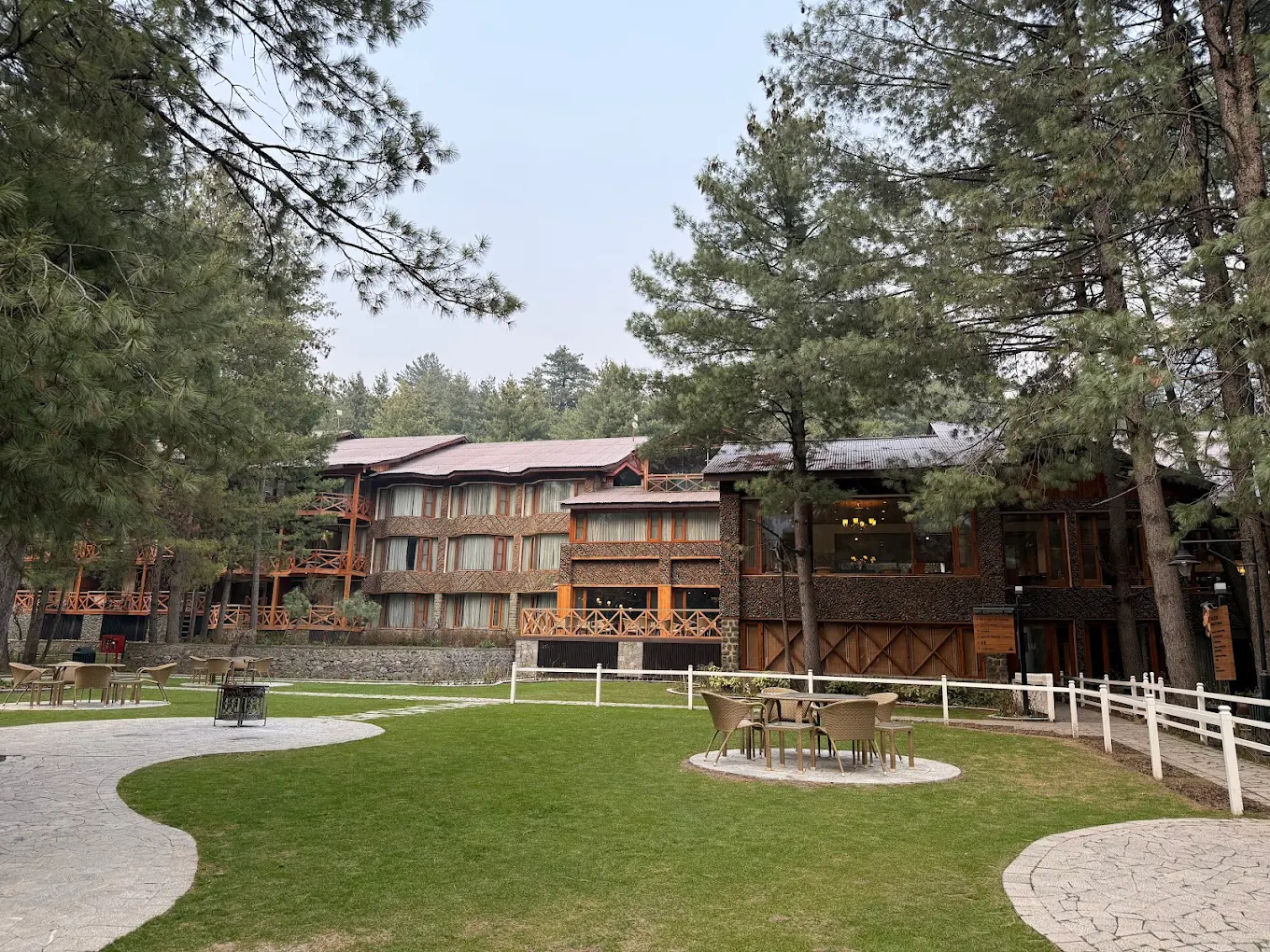 Welcomhotel Pine‑n‑Peak Pahalgam